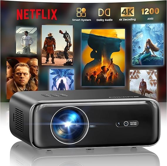 Projecteur portable 4K Netflix : cadeaux tech couple, affichant posters de films variés, logos Smart System, Dolby Audio, 1200 ANSI.